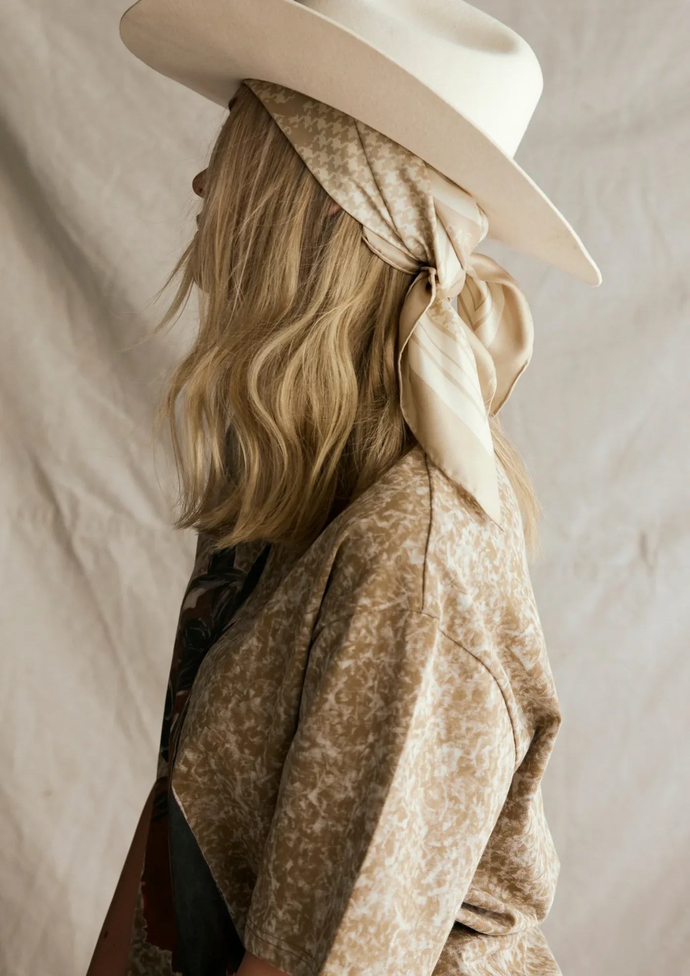 Arabian Tee - Caramel - Image 4