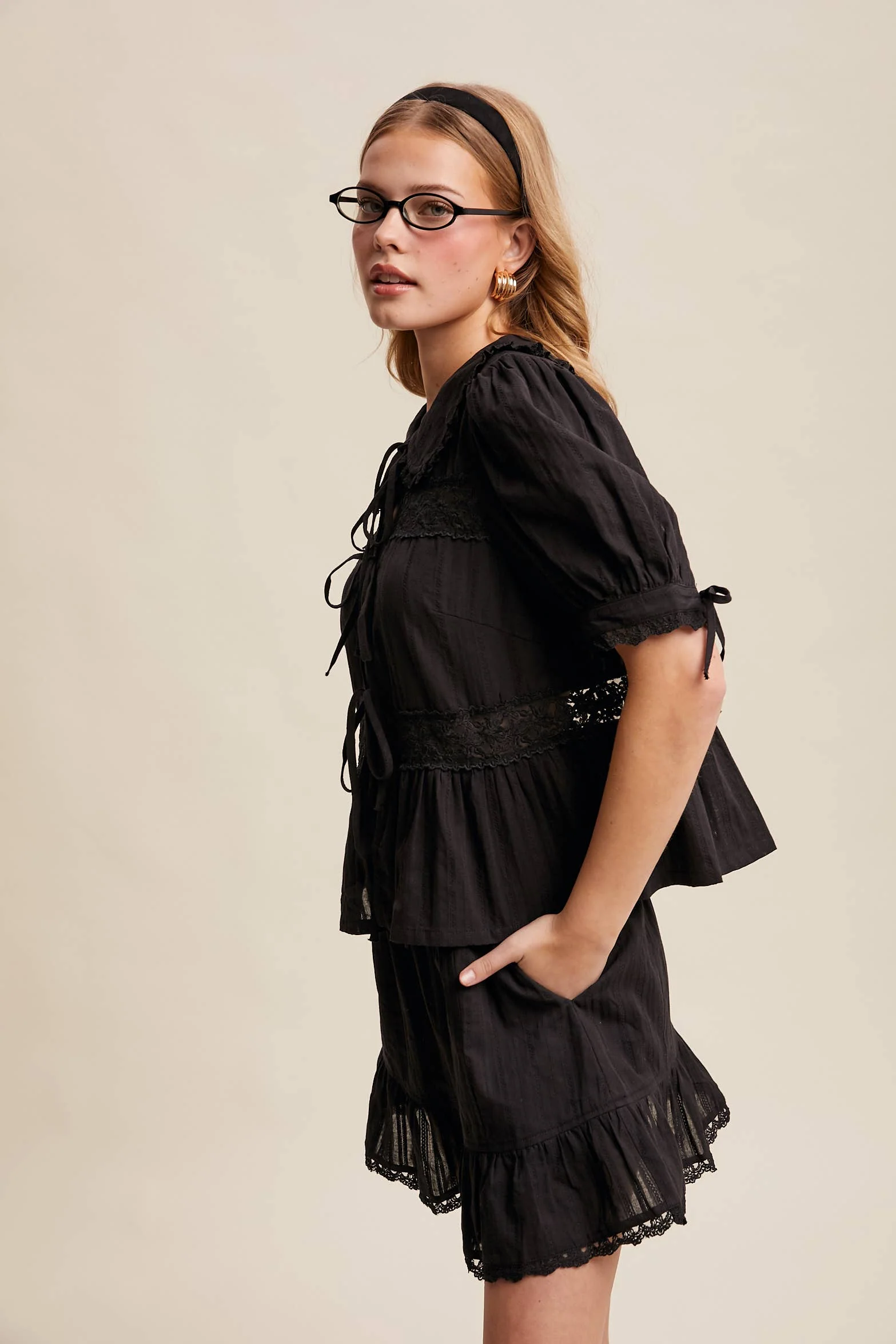 Tie-Front Lace Blouse - Image 16