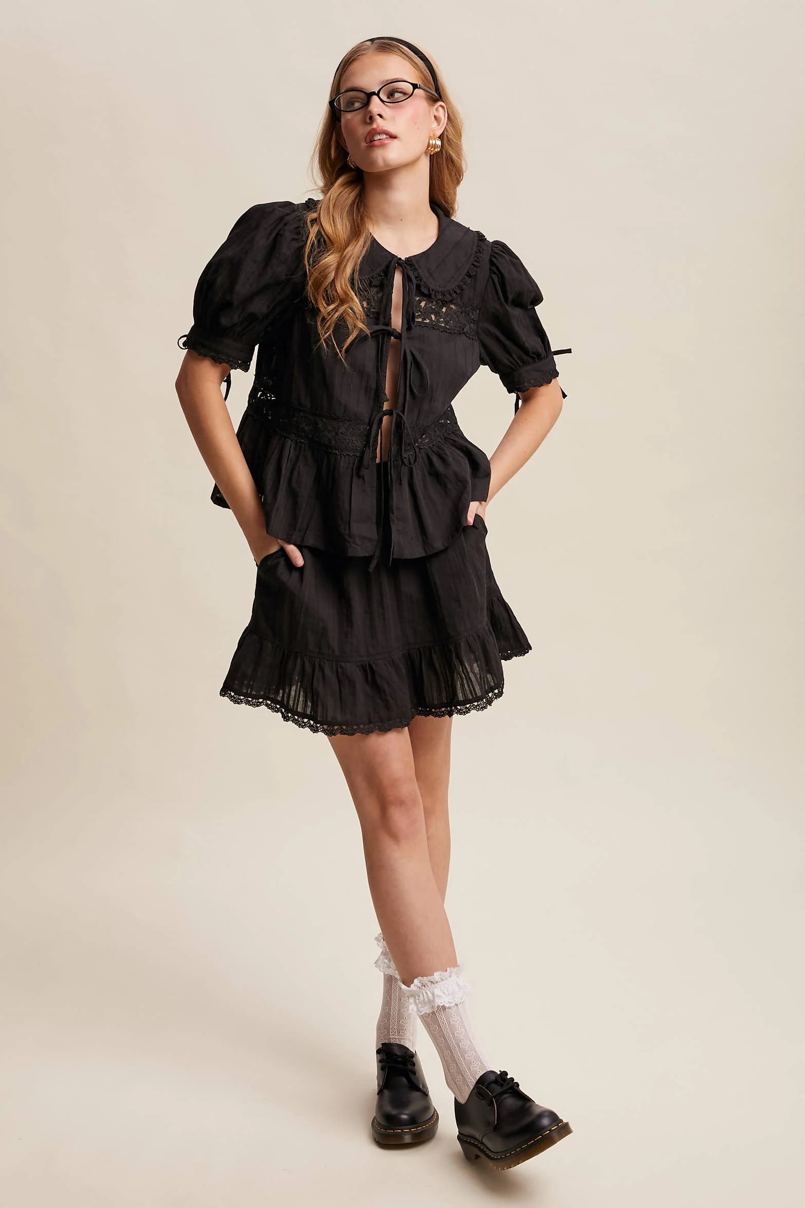 Tie-Front Lace Blouse - Image 21